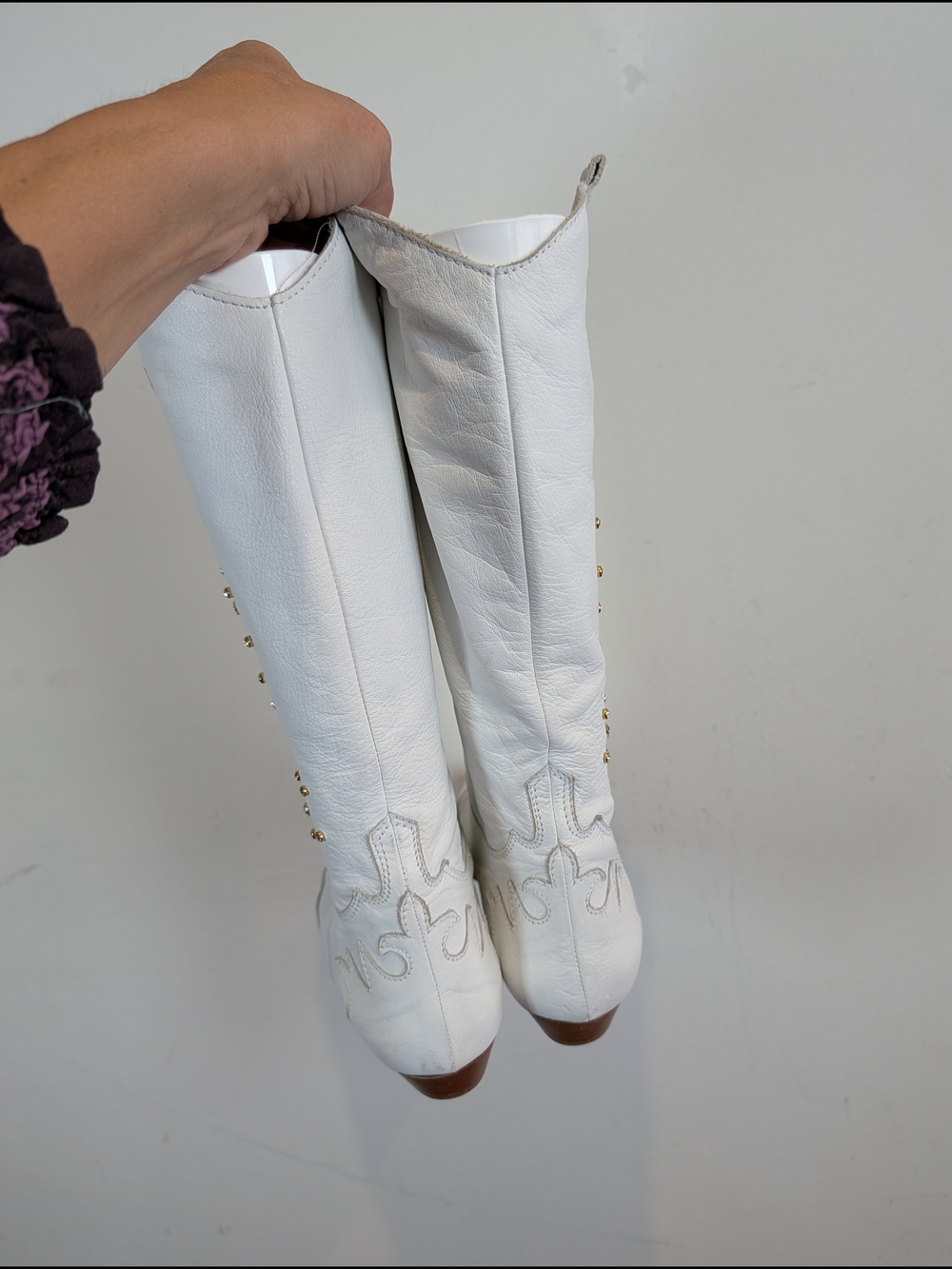 JD White Studded Mid-Calf Western Boot, Size 9 - Picture 6 of 7